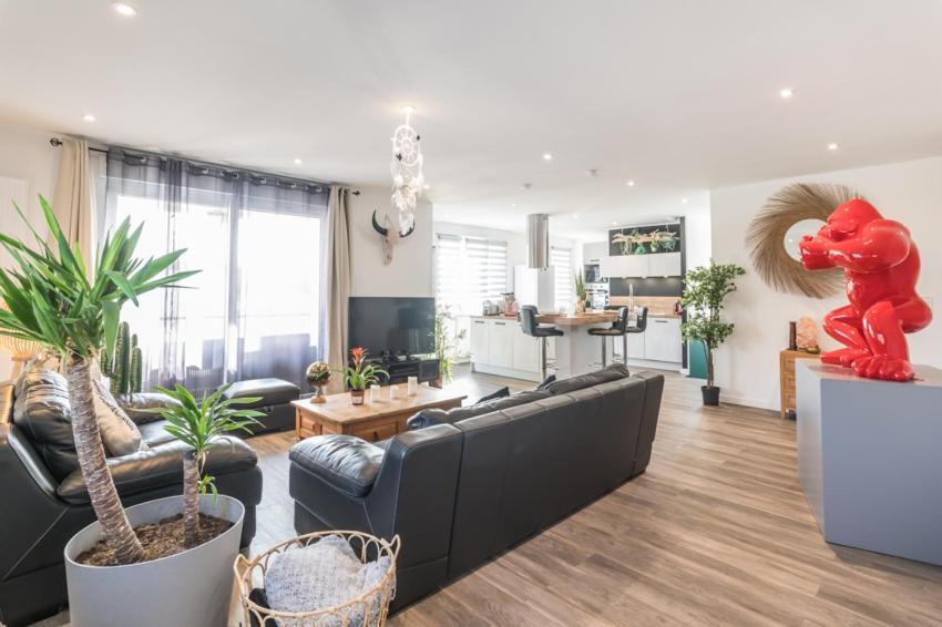 - LUXUEUX CASA SELVA - Parking Gratuit - Spacieux - balcon - Wifi Viriat Extérieur photo