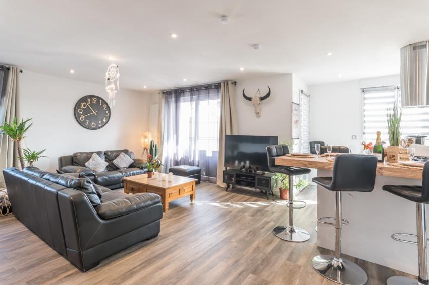 - LUXUEUX CASA SELVA - Parking Gratuit - Spacieux - balcon - Wifi Viriat Extérieur photo