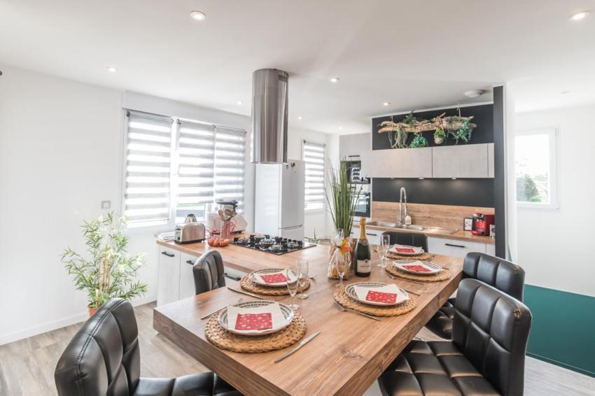 - LUXUEUX CASA SELVA - Parking Gratuit - Spacieux - balcon - Wifi Viriat Extérieur photo